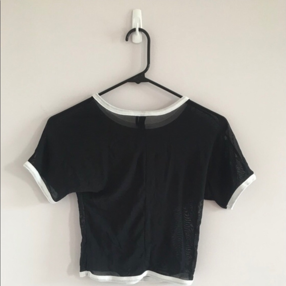 Urban Outfitters Mesh cropped tee Sz M - Picture 2 of 3